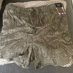 NWT GAP TENSIL SHORTS